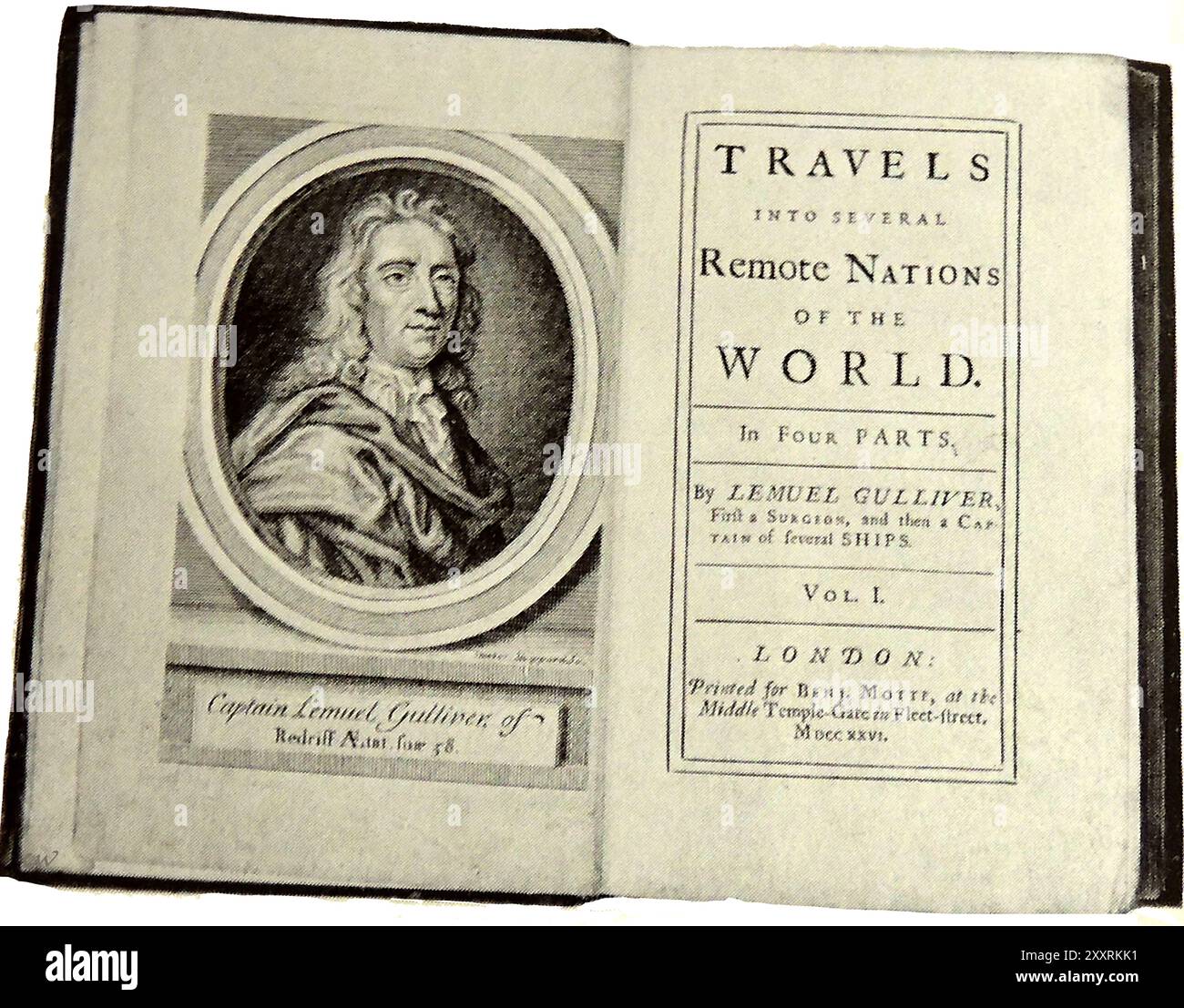 GULLIVERS TRAVELS - Une copie de la première édition de 1661 du satirique 'voyages dans plusieurs Nations éloignées du monde' par le capitaine Lemuel Gulliver un pseudonyme de Jonathan Swift (1667 – 1745). Le portrait contenu dans le livre est un portrait fictif du capitaine Lemuel Gulliver. Il a été publié par Benjamin Motte. SWIFT était un satiriste anglo-irlandais, auteur, essayiste, auteur de pamphlets politiques (Tory and Whig  et poète. Il est également un clerc anglican et doyen de la cathédrale Saint-Patrick de Dublin Banque D'Images