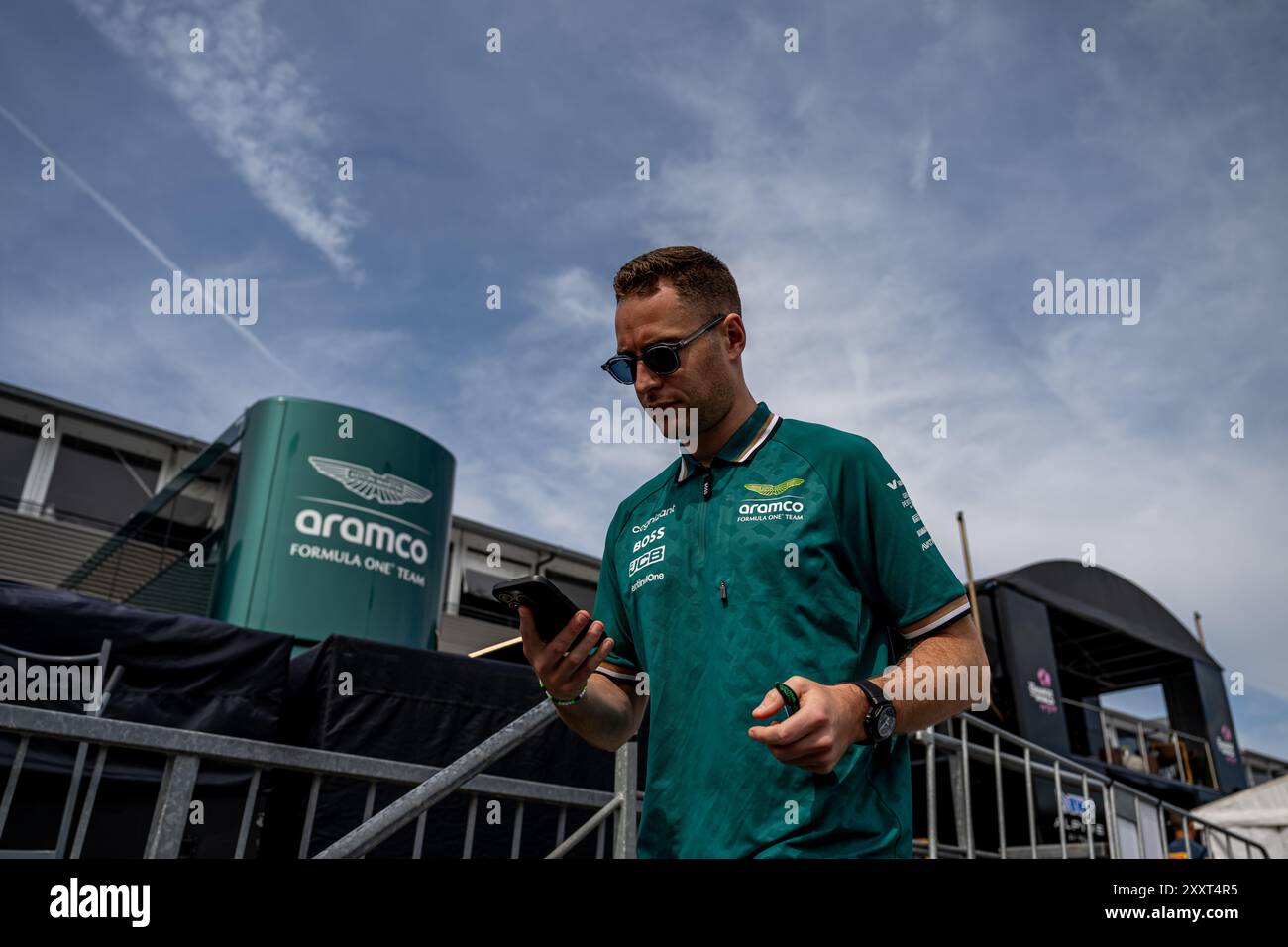 CIRCUIT DE SPA-FRANCORCHAMPS, BELGIQUE - JUILLET 25 : Stoffel Vandoorne, pilote de réserve de l'équipe de F1 Aston Martin, lors du Grand Prix de Belgique sur le circuit de Spa-Francorchamps le jeudi 25 juillet 2024 à Stavelot, Belgique. (Photo de Michael Potts/BSR Agency) crédit : Orange pics BV/Alamy Live News Banque D'Images