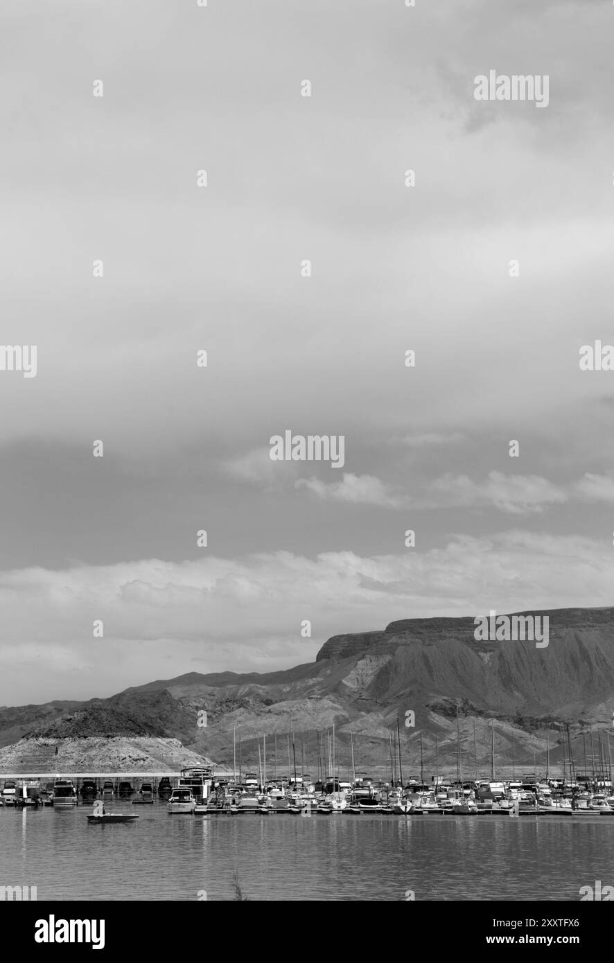 Bateaux amarrés à Lake Mead National Recreation Area dans le Nevada, États-Unis. Banque D'Images