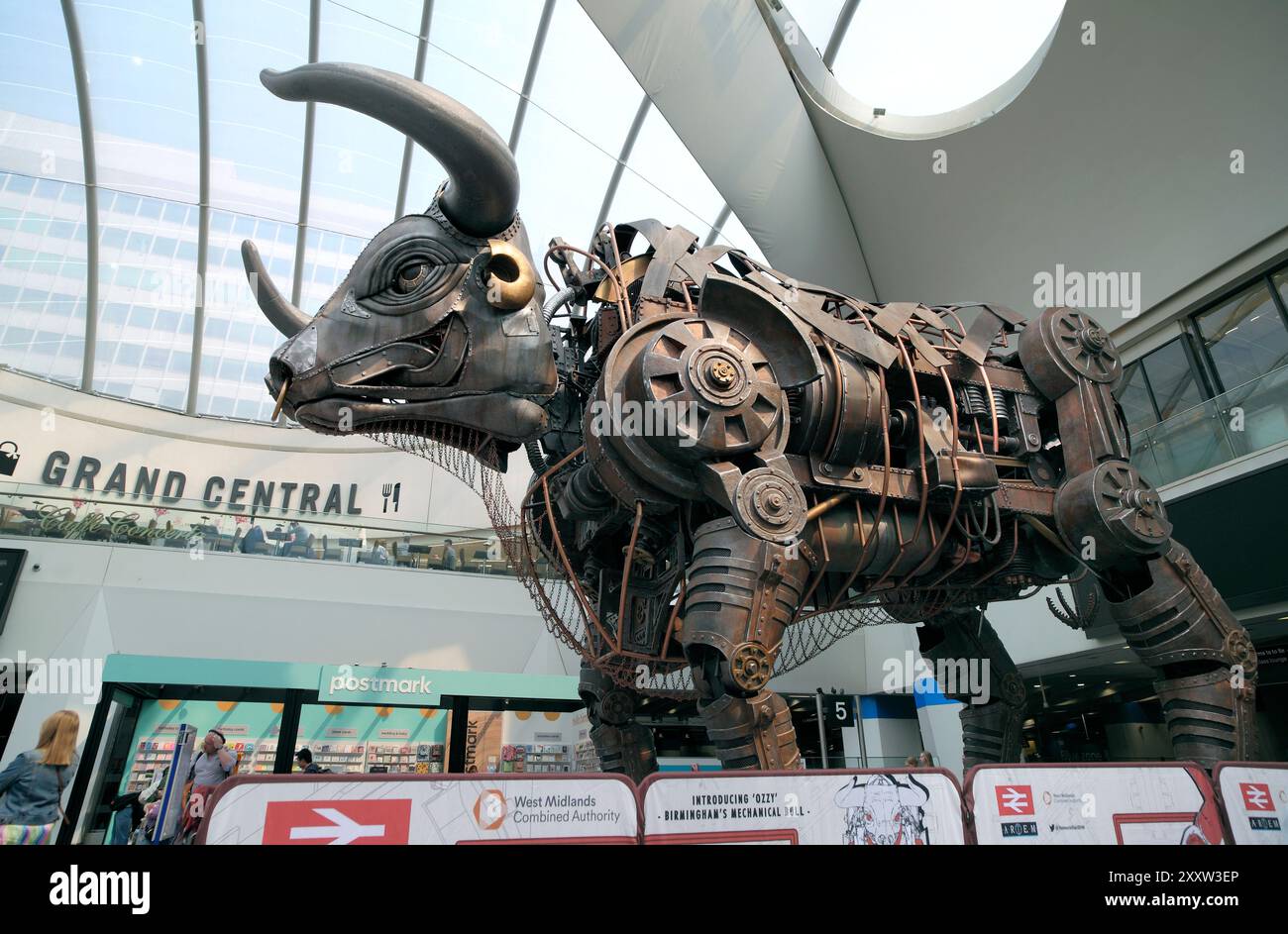 Ozzy the Bull, sur le hall de la station New Street de Birmingham Banque D'Images