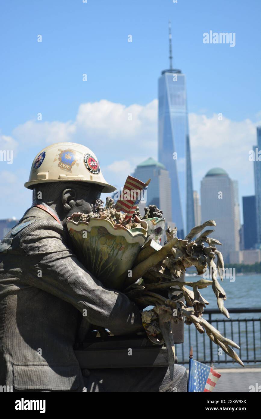 9 11 memorial statue Banque de photographies et d’images à haute ...