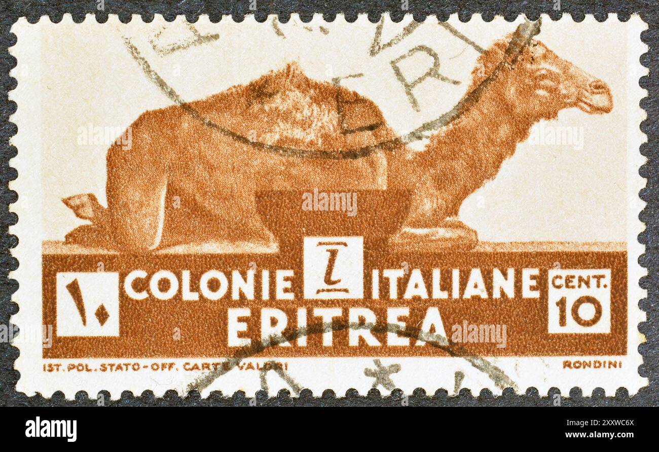 Timbre-poste oblitéré imprimé par l'Érythrée, administration italienne, qui montre Dromedary (Camelus dromedarius), vers 1933. Banque D'Images