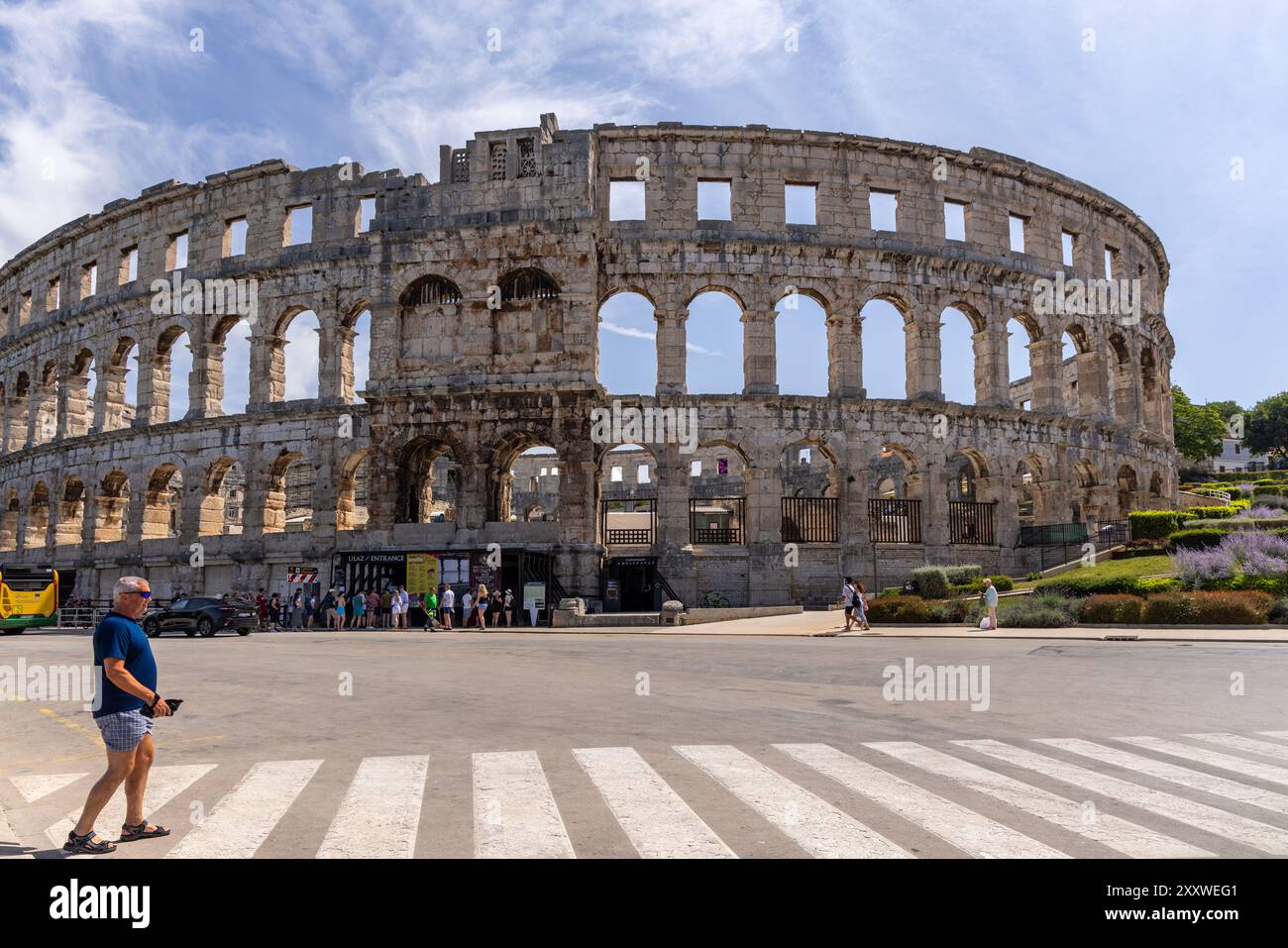 Le Pula Arena est un amphithéâtre romain situé à Pula et est le monument antique le plus grand et le mieux conservé de Croatie. Pula, Croatie, Europe Banque D'Images
