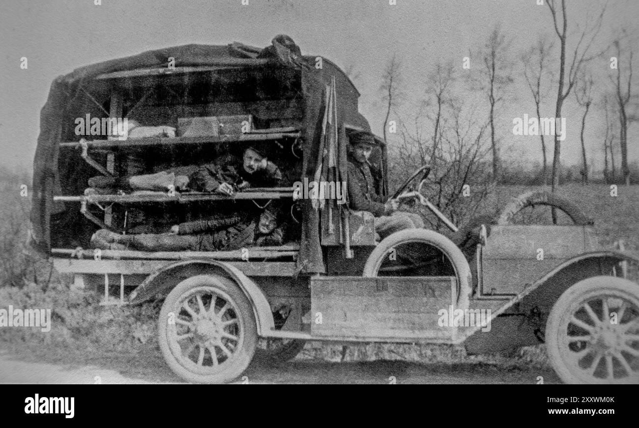 1914 ambulance belge pour le transport de soldats blessés de la première Guerre mondiale pendant la première Guerre mondiale en Flandre occidentale, Belgique Banque D'Images