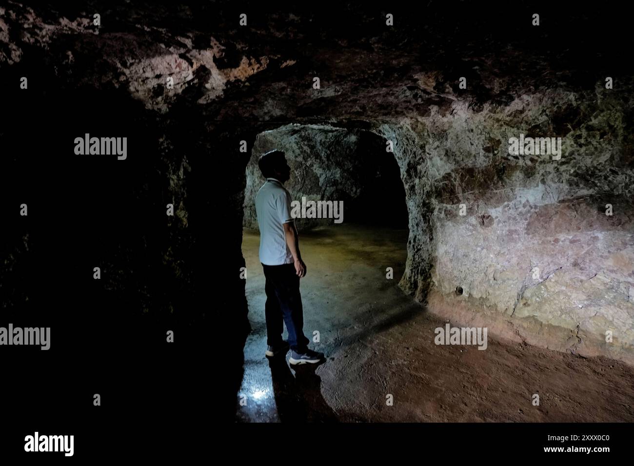 Intérieur des grottes de Viengxay (Vieng Xai), Viengxay, Houaphanh, Laos Banque D'Images