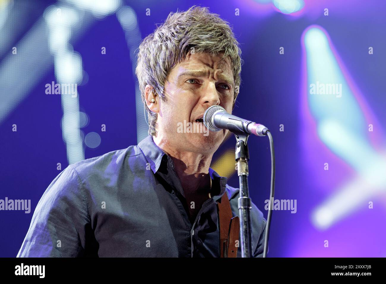 Noel Gallagher jouant en direct sur scène, musique Noel Gallagher, musicien Noel Gallagher Oasis Banque D'Images