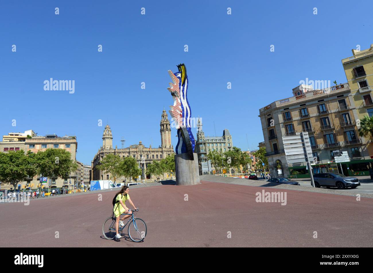 La sculpture surréaliste El Cap de Barcelona située sur la promenade du front de mer à Barcelone, Espagne. Banque D'Images