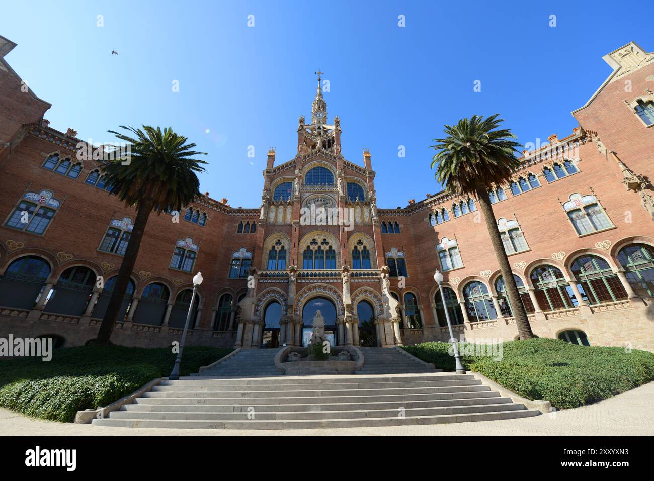 Le pavillon administratif du complexe architectural Sant Pau, ancien hôpital, à Barcelone, Espagne. Banque D'Images
