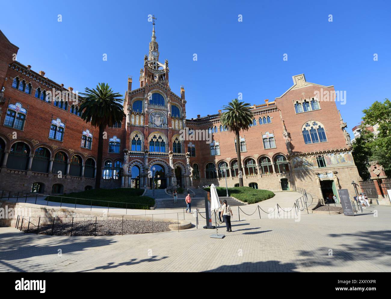 Le pavillon administratif du complexe architectural Sant Pau, ancien hôpital, à Barcelone, Espagne. Banque D'Images