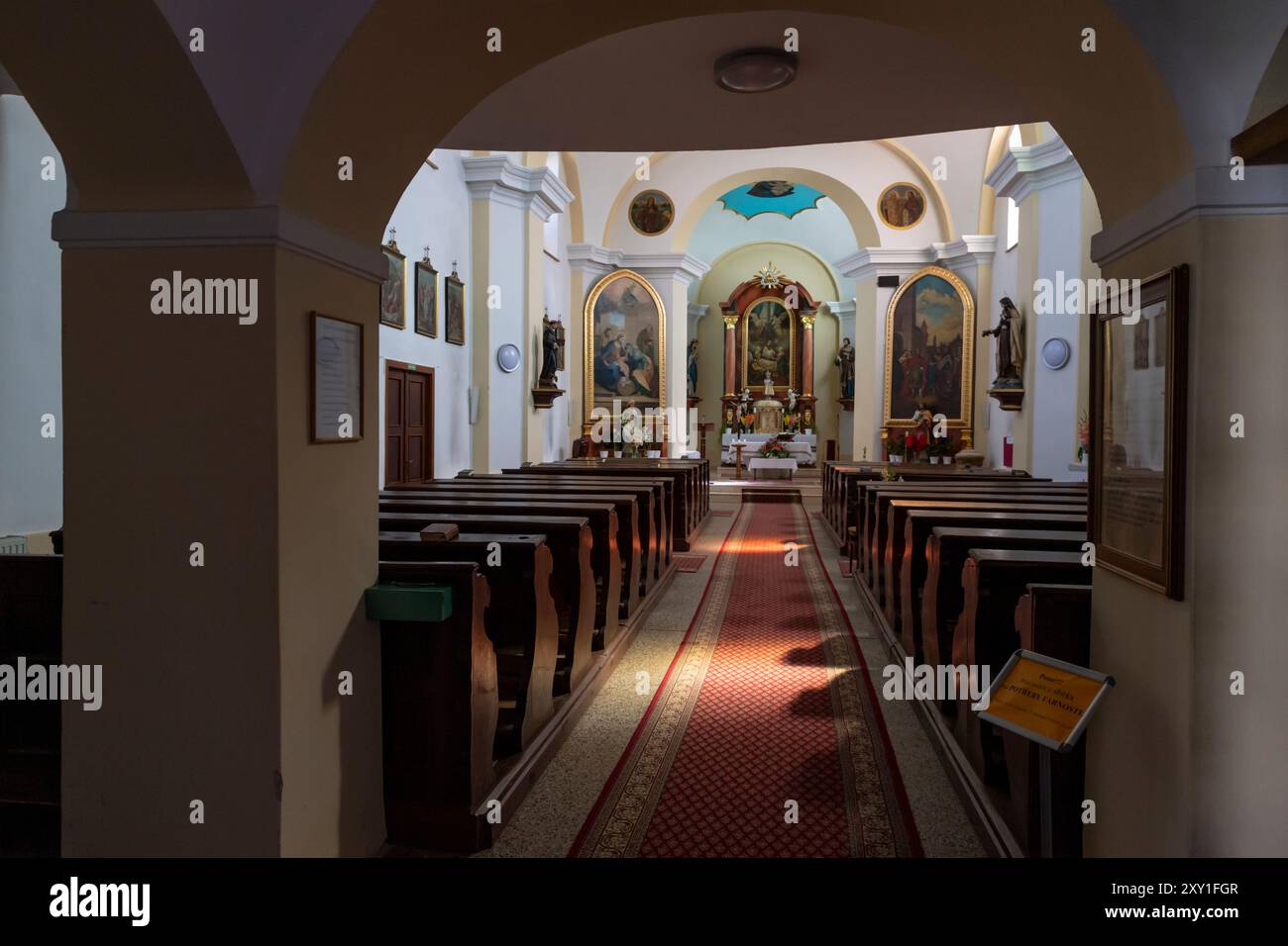 Intérieur de l'église de la naissance de la Sainte Vierge à Stary Hrozenkov Banque D'Images