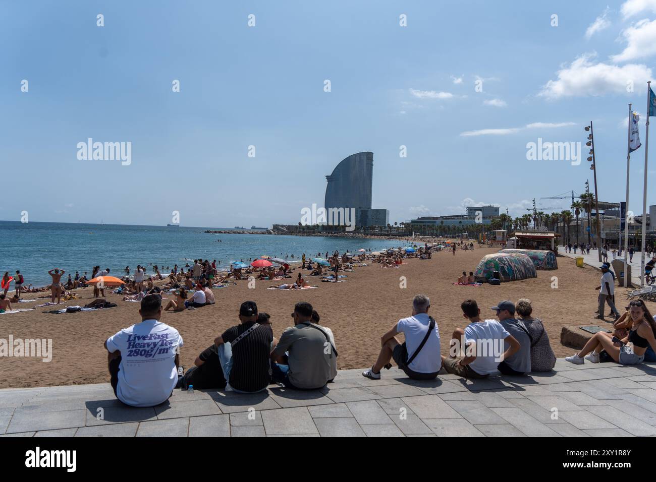 Barcelone, Espagne. 27 août 2024. Mages des plages de Barcelone à la fin août, le mois de vacances par excellence, qui devrait être un record. Imágenes de las playas de Barcelona cuando termina el mes de agosto, el mes de vacaciones por excelencia, y que se prévaut de récord. Actualités Cronaca -Barcelone, Espagne mardi 27 août 2024 (photo par Eric Renom/LaPresse) crédit : LaPresse/Alamy Live News Banque D'Images