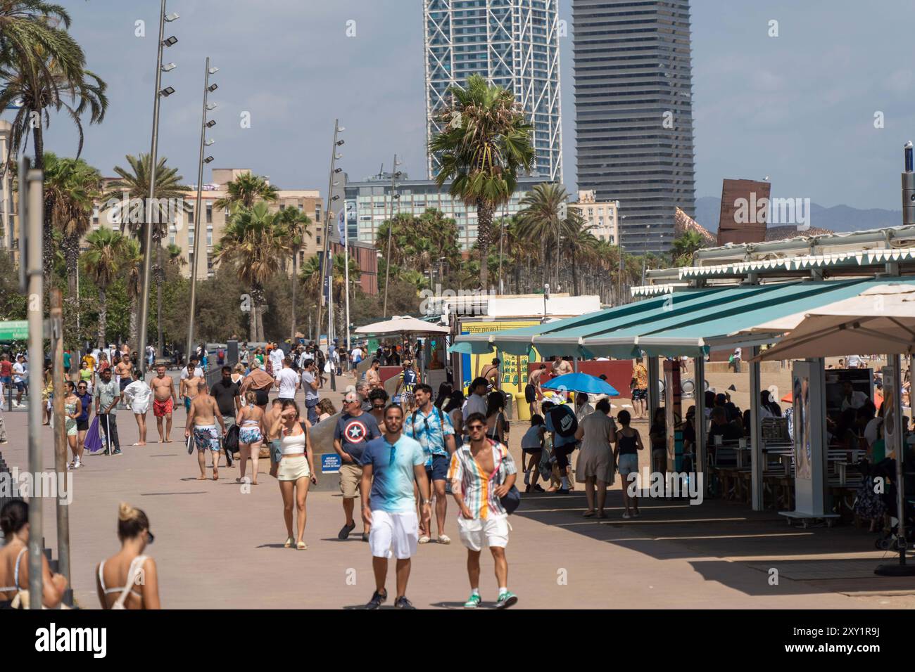 Barcelone, Espagne. 27 août 2024. Mages des plages de Barcelone à la fin août, le mois de vacances par excellence, qui devrait être un record. Imágenes de las playas de Barcelona cuando termina el mes de agosto, el mes de vacaciones por excelencia, y que se prévaut de récord. Actualités Cronaca -Barcelone, Espagne mardi 27 août 2024 (photo par Eric Renom/LaPresse) crédit : LaPresse/Alamy Live News Banque D'Images