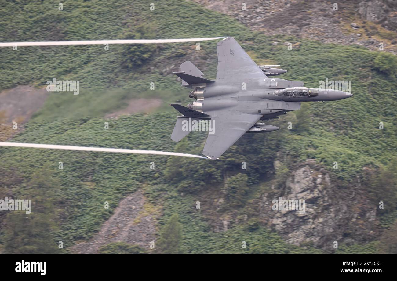 La F15 Eagle de la RAF Lakenheath avec peinture spéciale transite par LFA7, pays de Galles. Banque D'Images