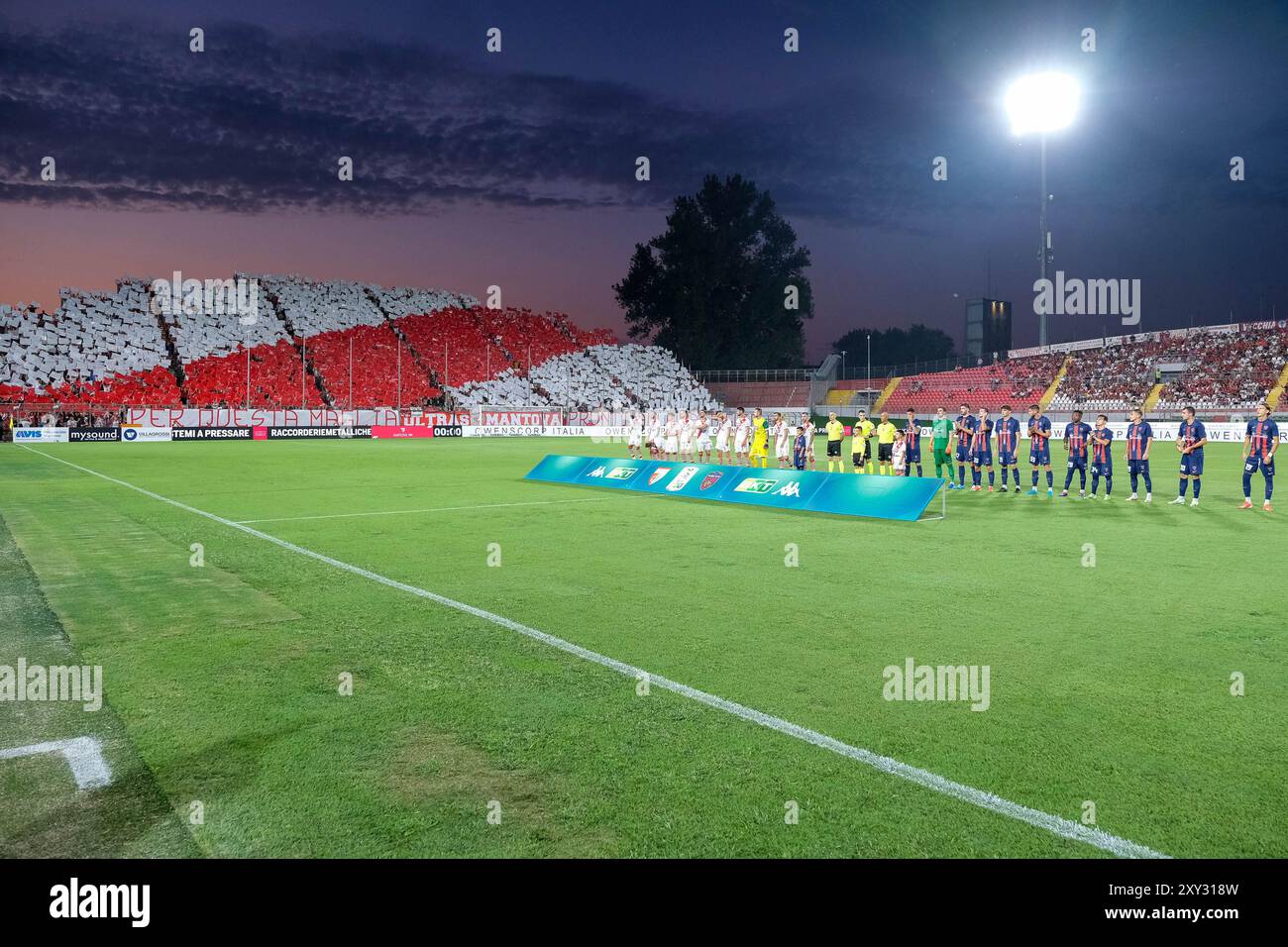 Aperçu général du stade Danilo Martelli à Mantoue lors du match de football italien Serie B entre Mantova 1911 et Cosenza Banque D'Images