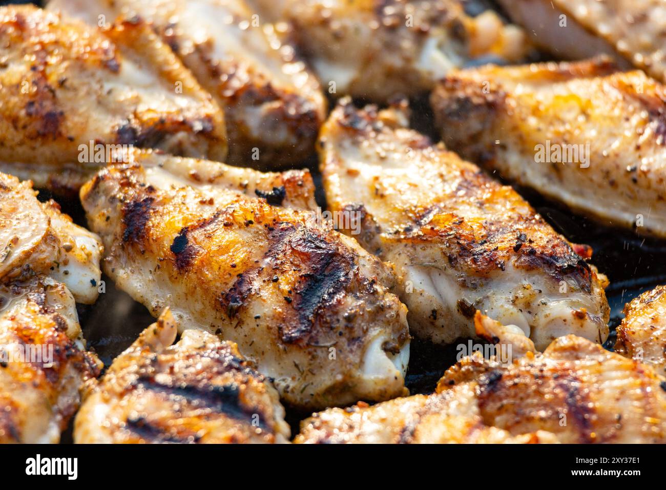 ailes de poulet grillées de près Banque D'Images