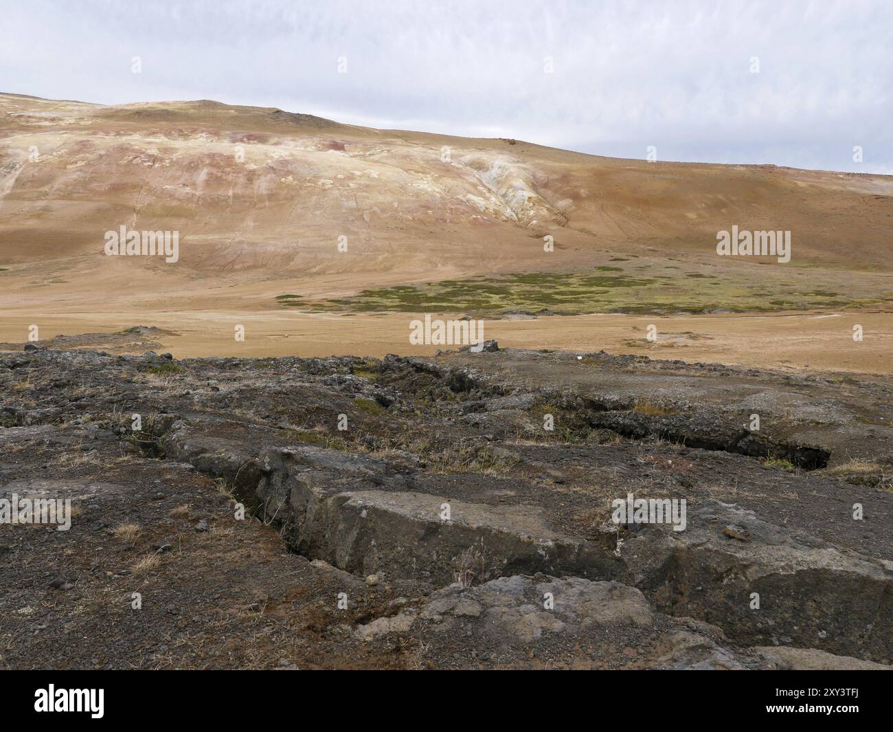 Paysage au volcan actif Leirhnjukur en Islande Banque D'Images