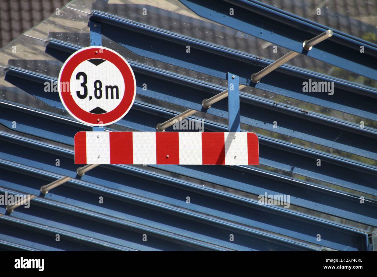 Panneau de limite de hauteur Banque D'Images
