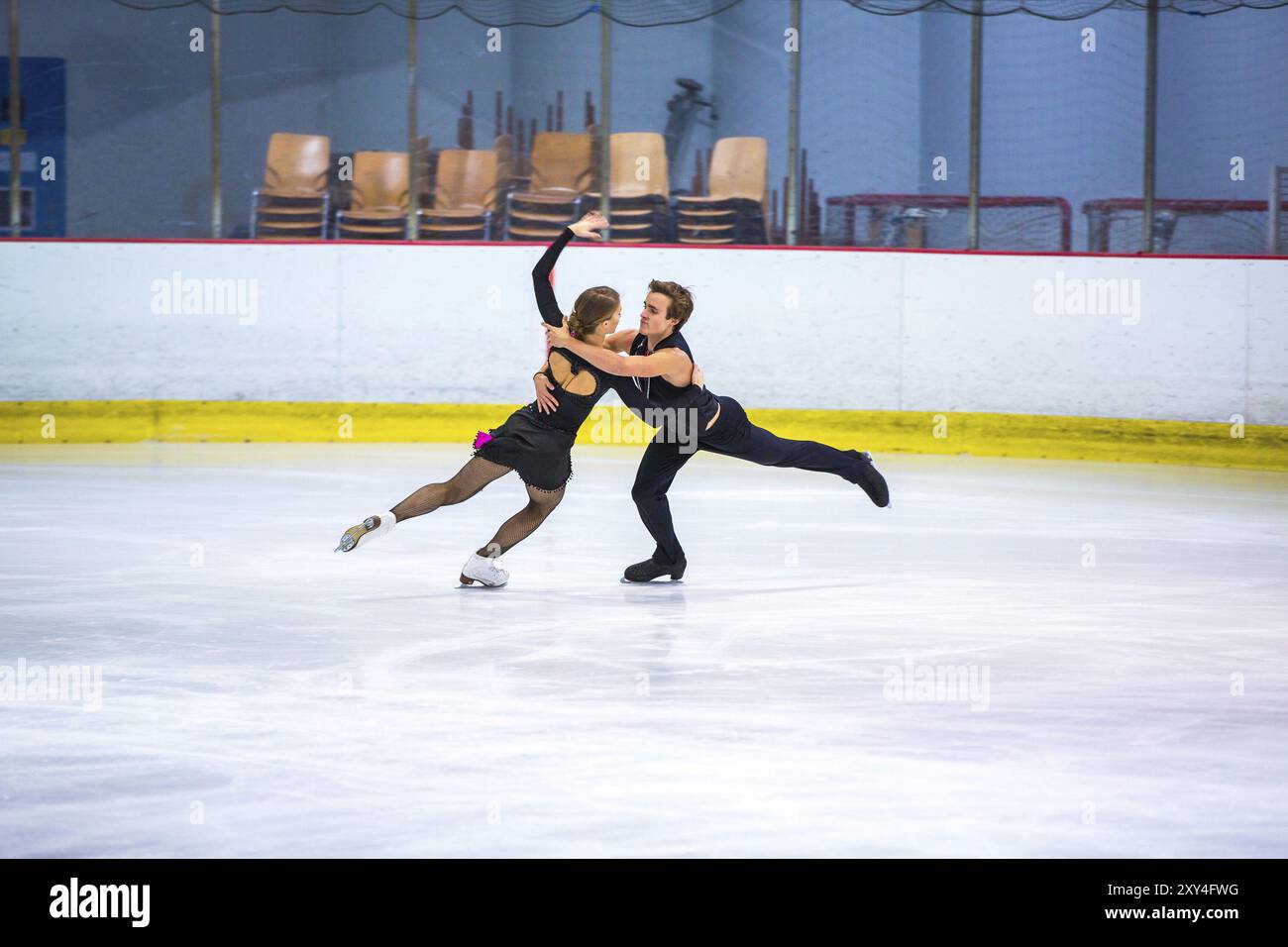 BERLIN, ALLEMAGNE, 11 OCTOBRE : Katharina Mueller et Tim Dieck au concours de danse sur glace le 11 octobre 2014 à Berlin, Allemagne. Toutes les plages sont comprises entre Banque D'Images