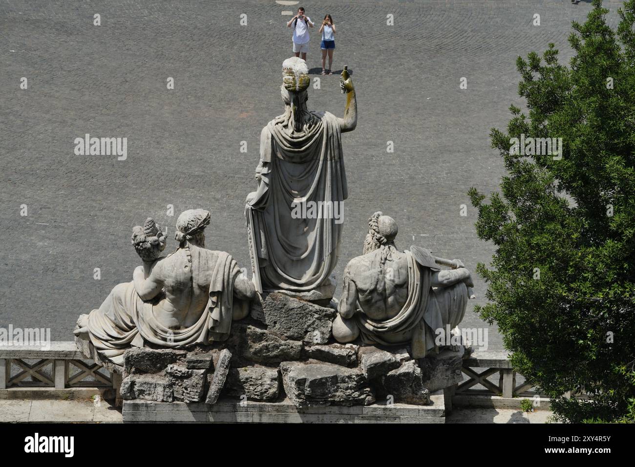 Vue arrière, Fontana della Dea Roma, place la plus célèbre, Piazza del Popolo, quartier Campo Marzio, place du peuple, région du Latium, Italie, Rome, Lazi Banque D'Images