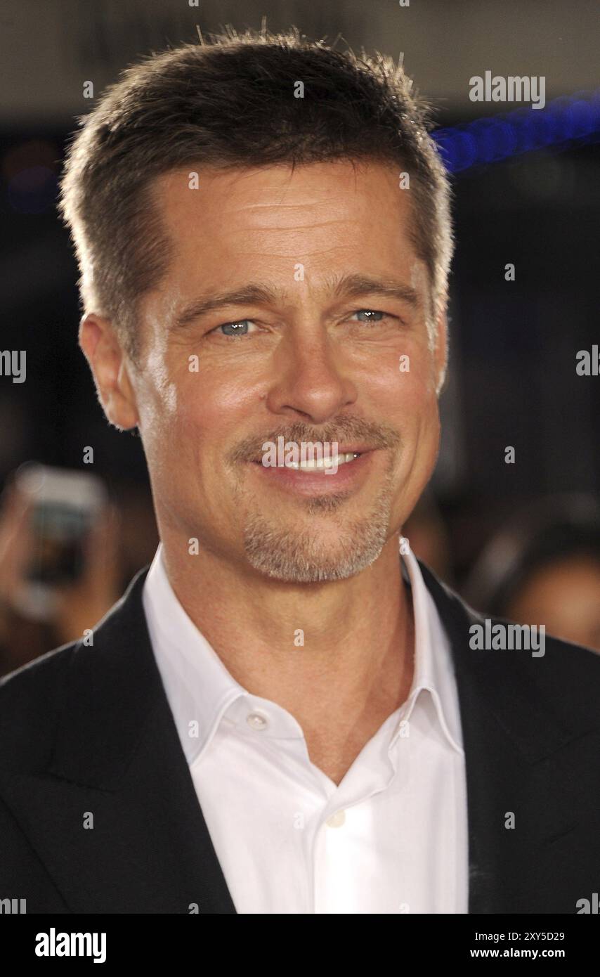 Brad Pitt à la première de 'Allied' à Los Angeles au Regency Village Theatre à Westwood, États-Unis le 9 novembre 2016 Banque D'Images
