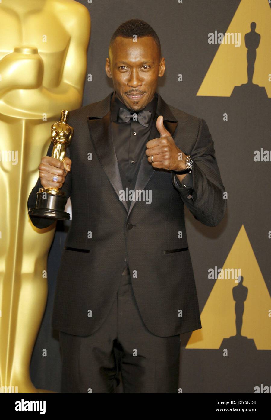 Mahershala Ali lors de la 89e cérémonie annuelle des Oscars, salle de presse qui s'est tenue au Hollywood and Highland Center à Hollywood, États-Unis, le 26 février 2017 Banque D'Images