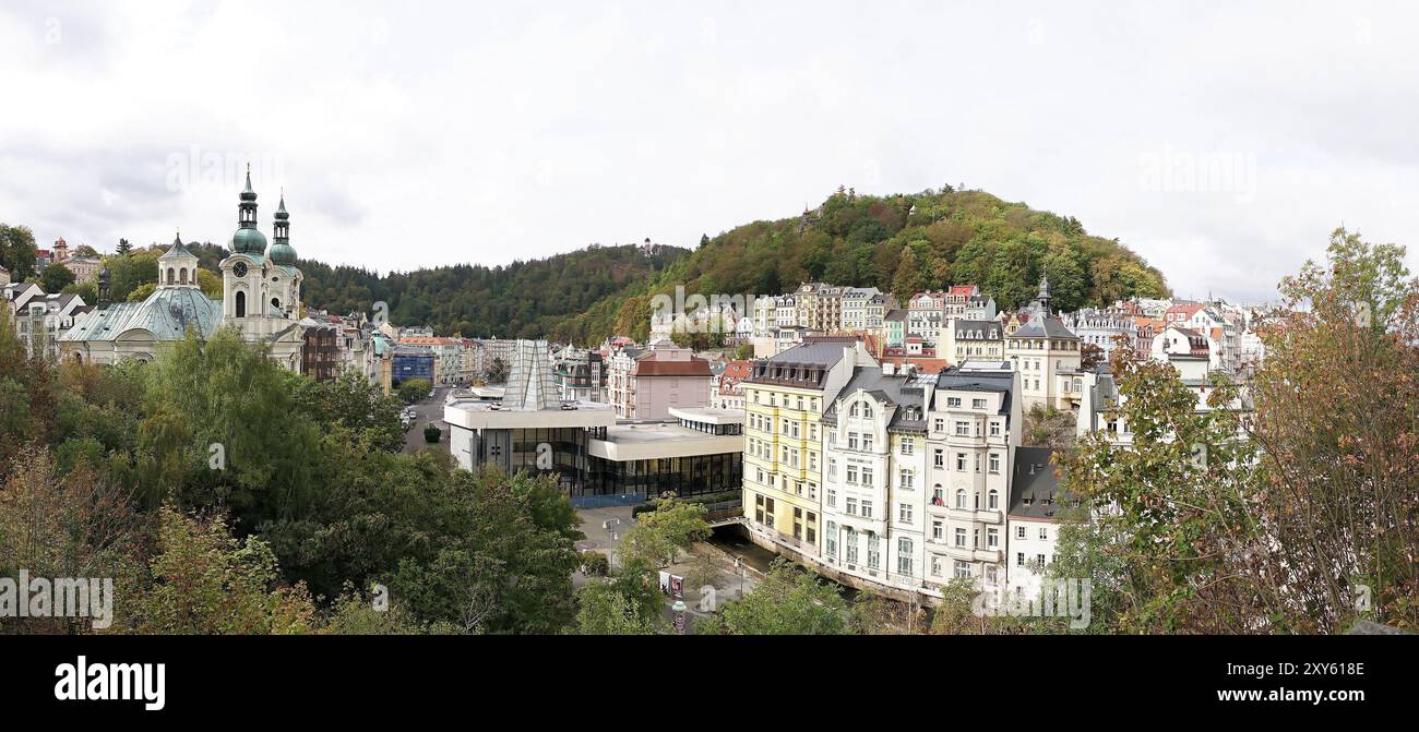 Panorama de la vieille ville de Karlovy Vary en République tchèque Banque D'Images