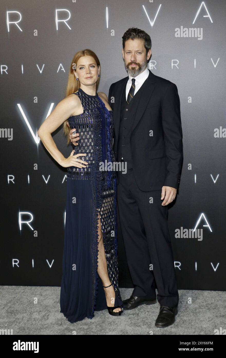 Amy Adams et Darren le Gallo lors de la première de 'Arrival' à Los Angeles au Regency Village Theater à Westwood, États-Unis, le 6 novembre 2016 Banque D'Images