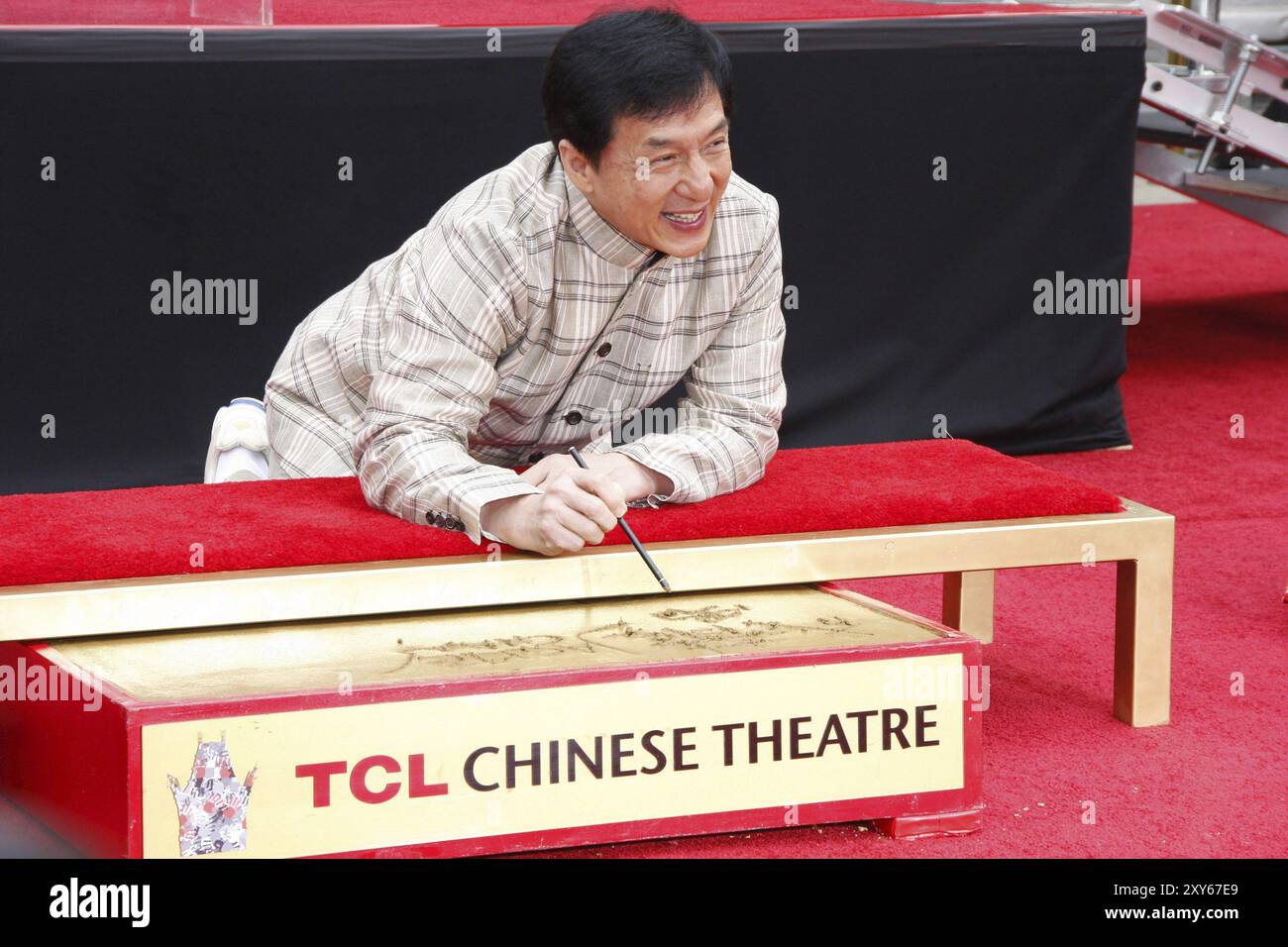 Jackie Chan à la cérémonie des empreintes de main et de pied Jackie Chan qui s'est tenue au TCL Chinese Theatre à Hollywood, États-Unis, le 6 juin 2013 Banque D'Images