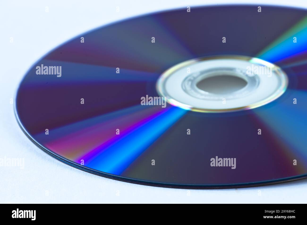 CD devant un fond blanc Banque D'Images
