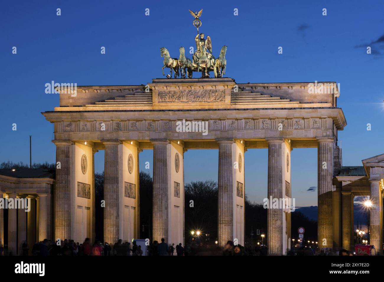 Quadriga ornementale, porte de Brandebourg, conçue par l'architecte Carl Gotthard Langhans, Berlin, Allemagne, Europe Banque D'Images