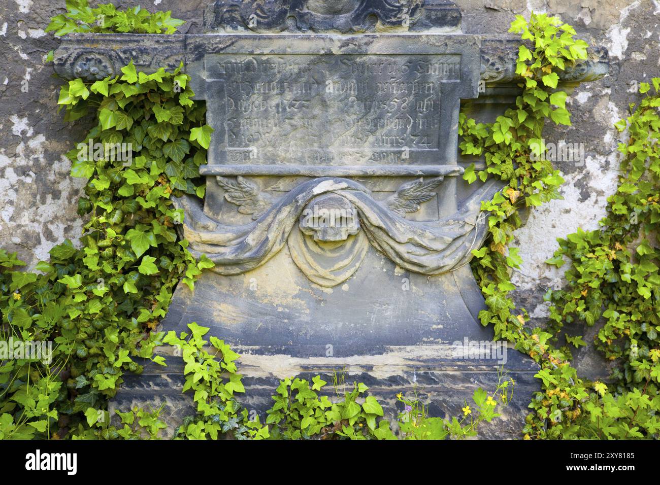 Une tombe historique sur le cimetière de Saint Jean à Iéna une tombe historique sur le cimetière de Saint Jean à Iéna Banque D'Images