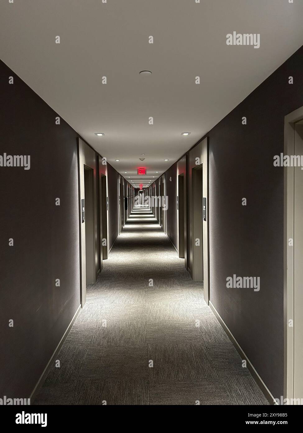 Couloir de l'hôtel, perspective décroissante Banque D'Images