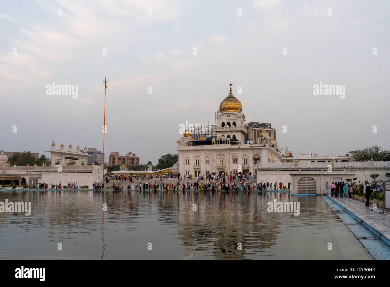 Temple Sikh Gurudwara Bangla Sahib à Delhi Banque D'Images