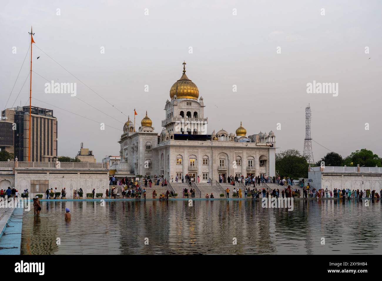 Temple Sikh Gurudwara Bangla Sahib à Delhi Banque D'Images