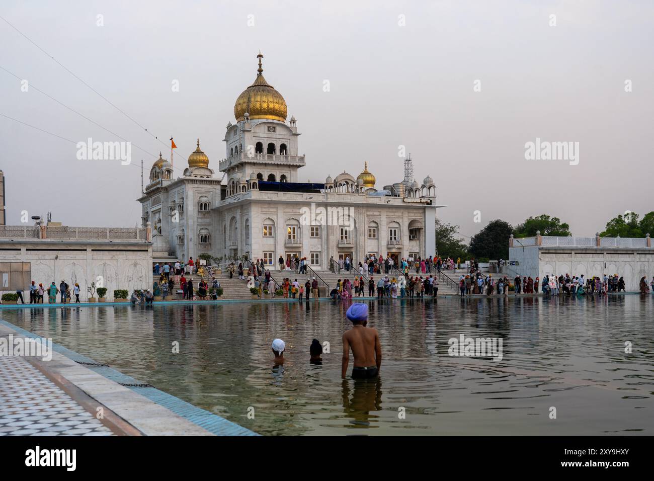 Temple Sikh Gurudwara Bangla Sahib à Delhi Banque D'Images