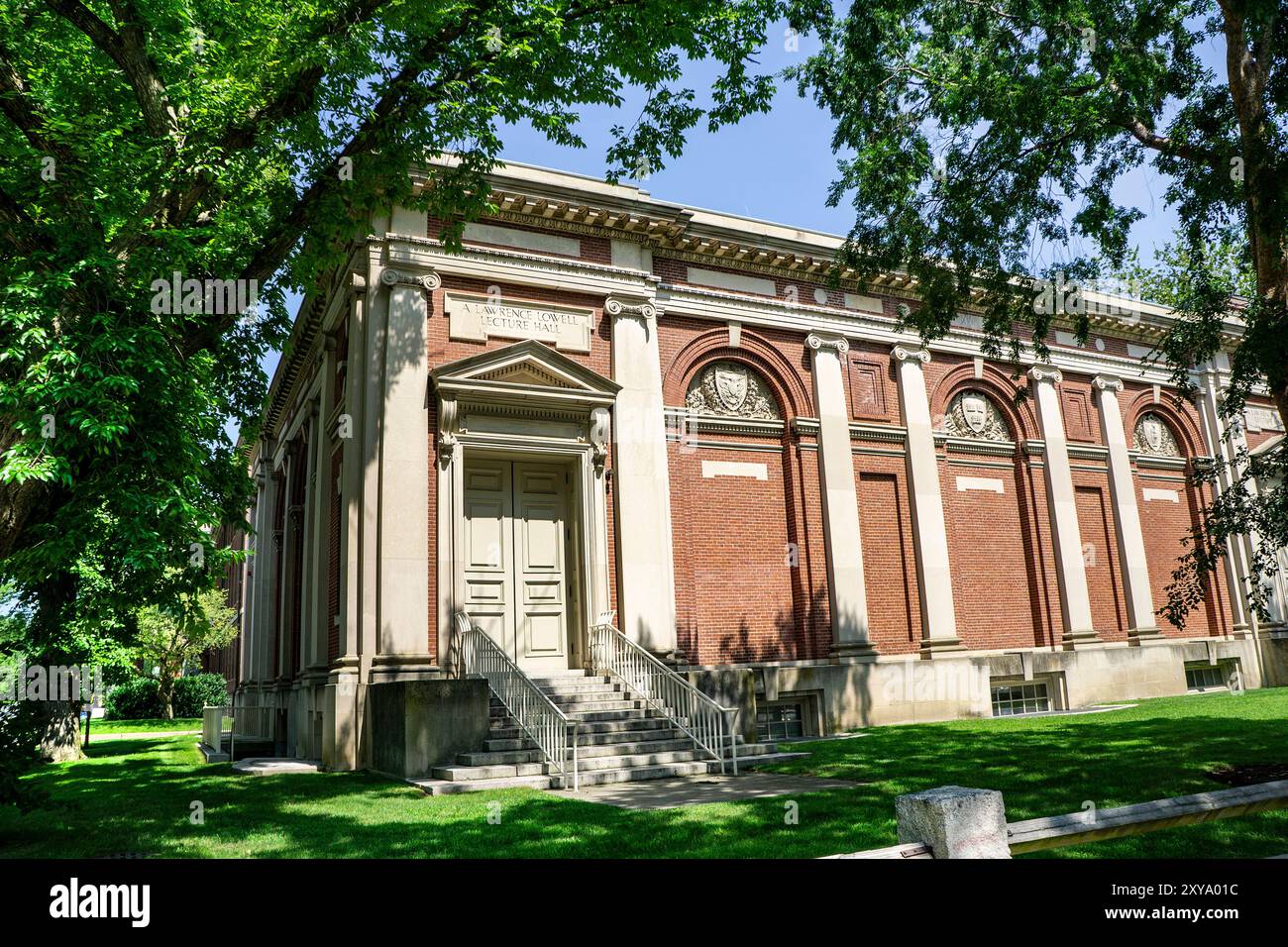 A. Lawrence Lowell lecture Hall, extérieur du bâtiment, Harvard University, Cambridge, Massachusetts, ÉTATS-UNIS Banque D'Images