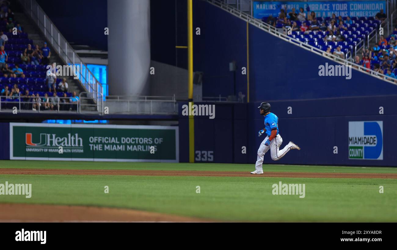 MIAMI, FLORIDE - août 25, Miami Marlins v Chicago Cubs at Loan Depot Park le 25 août 2024 à Miami, Floride. (Photo de Chris Arjoon) Banque D'Images