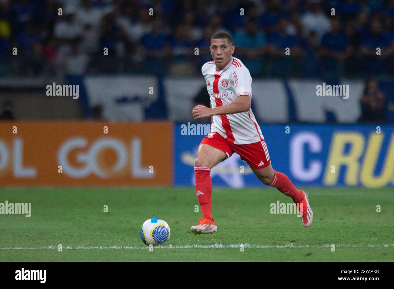 Belo Horizonte, Brésil. 28 août 2024. Gabriel Carvalho de l'Internacional, lors du match entre Cruzeiro et l'Internacional, pour la Serie A 2024 brésilienne au stade Mineirao, à Belo Horizonte le 28 août. Photo : Max Peixoto/DiaEsportivo/Alamy Live News crédit : DiaEsportivo/Alamy Live News Banque D'Images