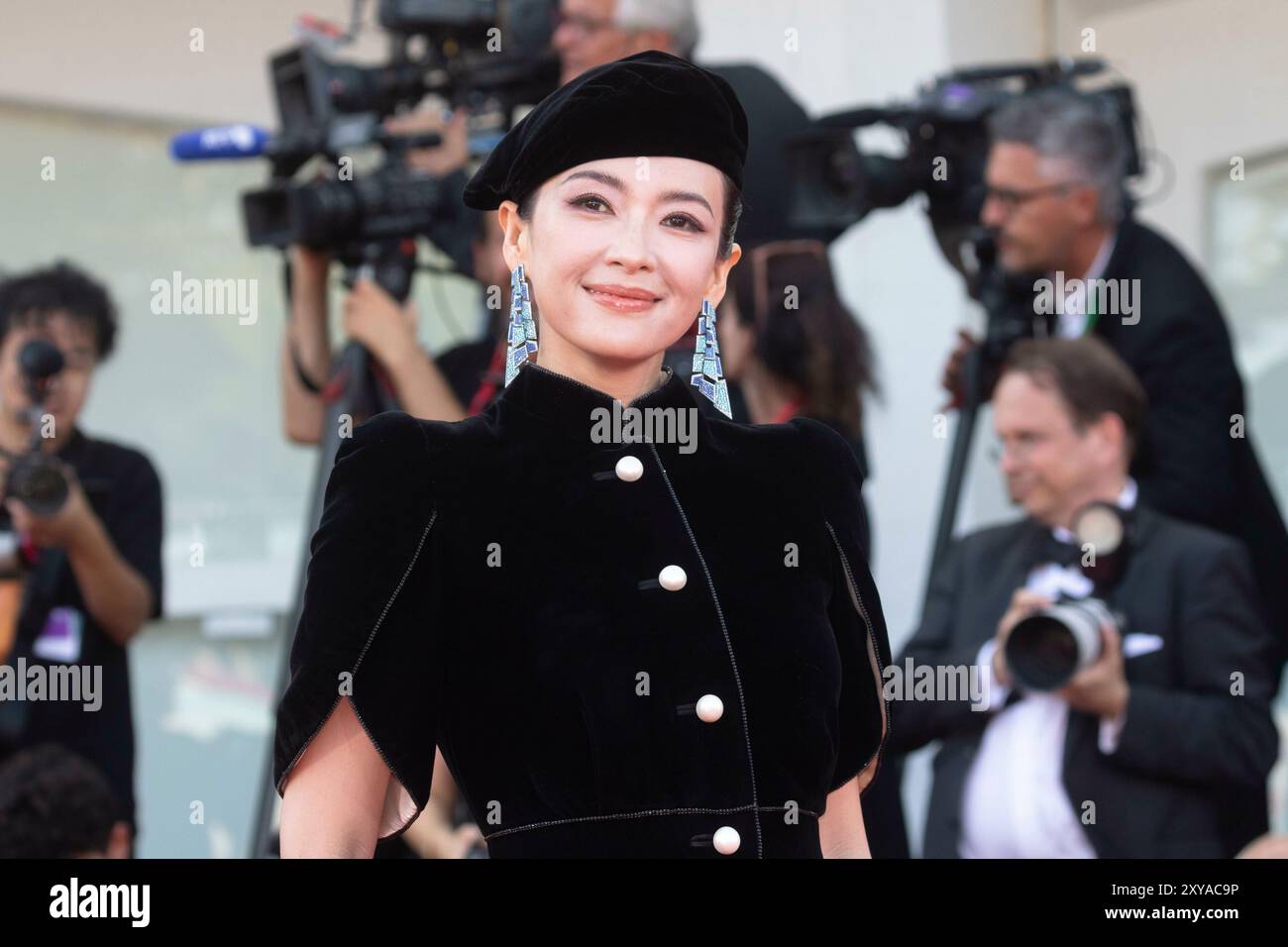 Zhang Ziyi assiste à la première de 'Beetlejuice Beetlejuice' lors de la soirée d'ouverture du 81ème Festival International du film de Venise au Palazzo del Cinema sur le Lido à Venise, Italie, le 28 août 2024. Banque D'Images