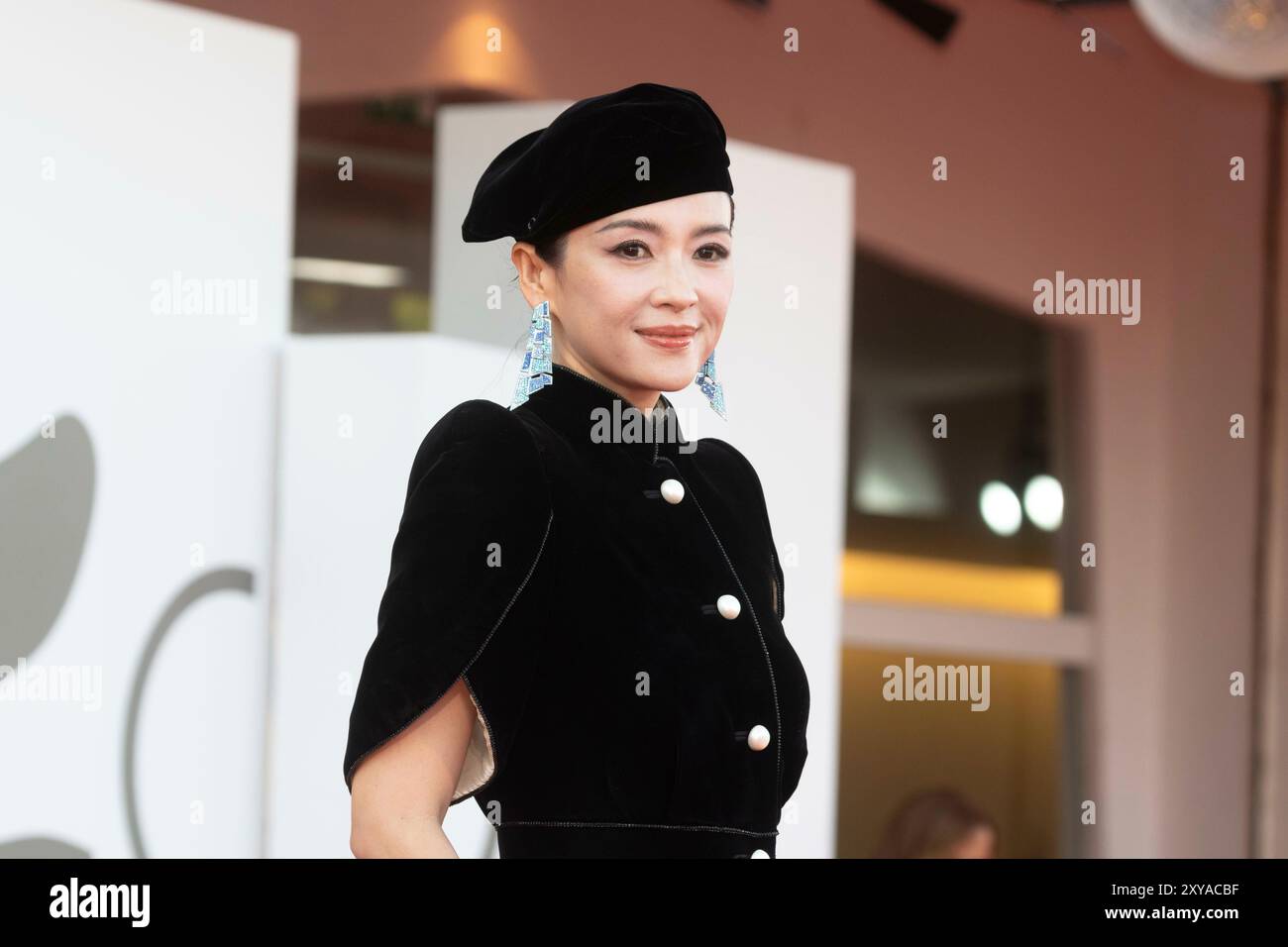 Venise, Italien. 28 août 2024. Zhang Ziyi assiste à la première de 'Beetlejuice Beetlejuice' lors de la soirée d'ouverture du 81ème Festival International du film de Venise au Palazzo del Cinema sur le Lido à Venise, Italie, le 28 août 2024. Crédit : dpa/Alamy Live News Banque D'Images