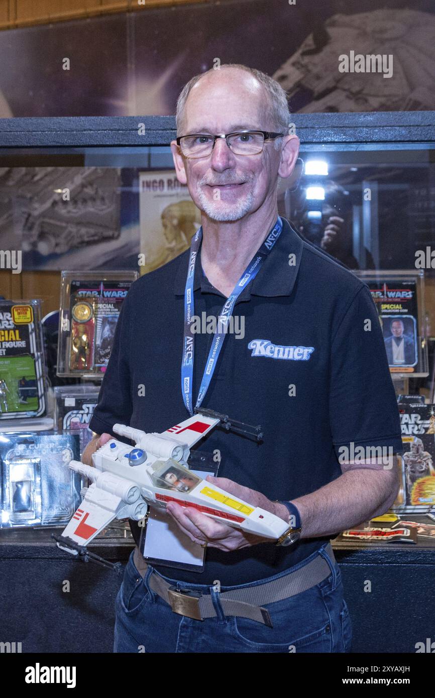 FUERTH, Allemagne, 22 septembre 2018 : Jim Swearingen (concepteur de jouets pour Kenner, la série télévisée Toys that Made US) à Noris Force Con 5, une star de trois jours Banque D'Images