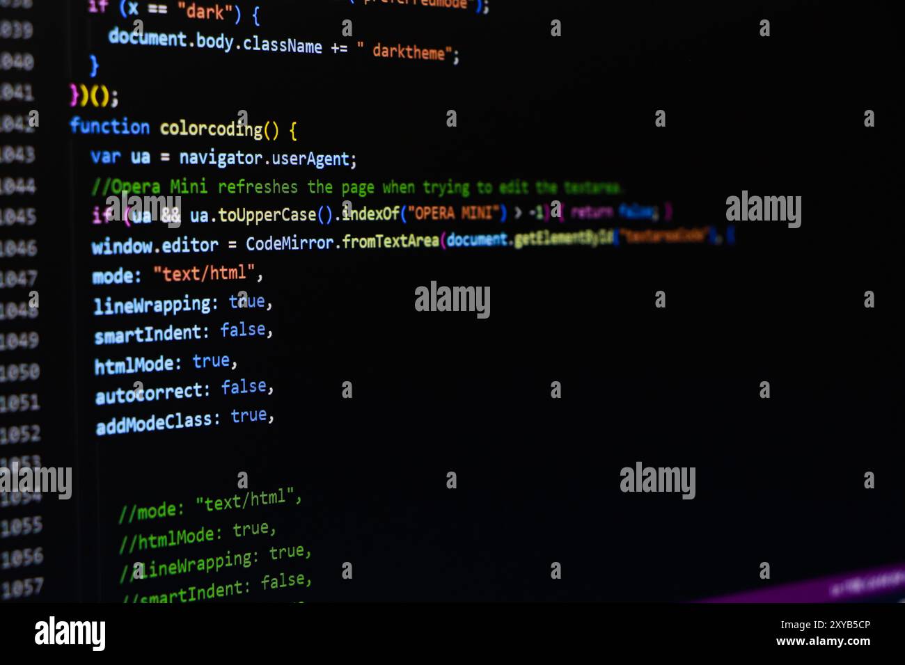 Écran de résumé du code de programmation du développeur de logiciel. Script d'ordinateur Banque D'Images