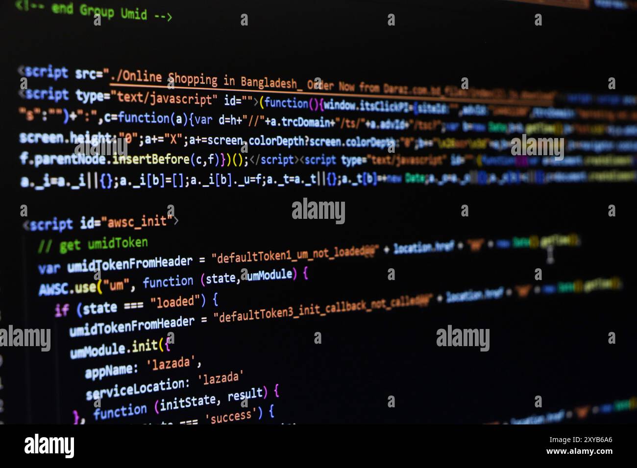 Code source du logiciel. Code de programmation. Code de programmation sur l'écran de l'ordinateur. Développeur travaillant sur des codes de programme dans le bureau. Code source Banque D'Images