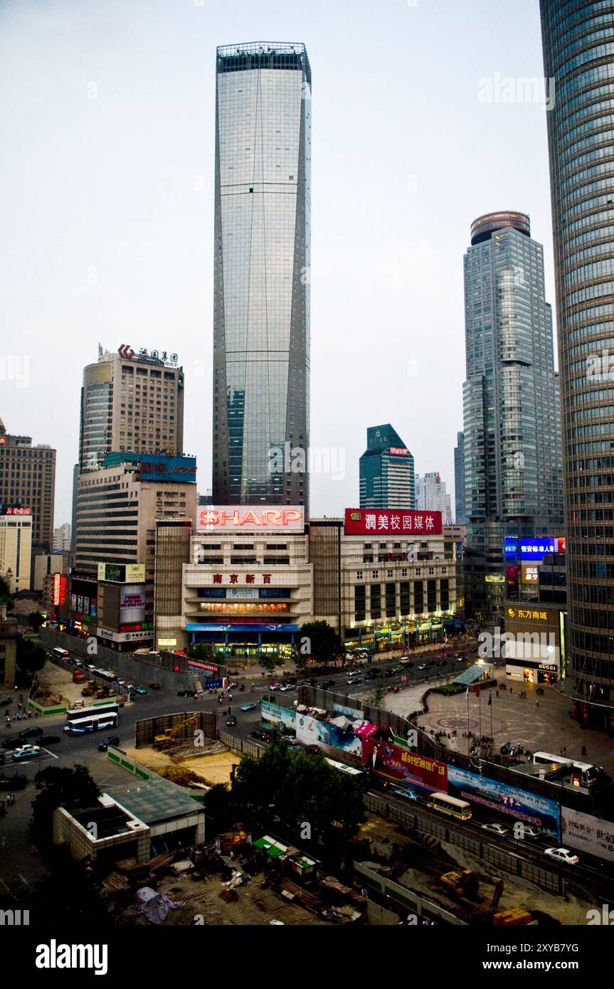 Jonction XinJieKu en début de soirée. Nanjing, Chine. Banque D'Images