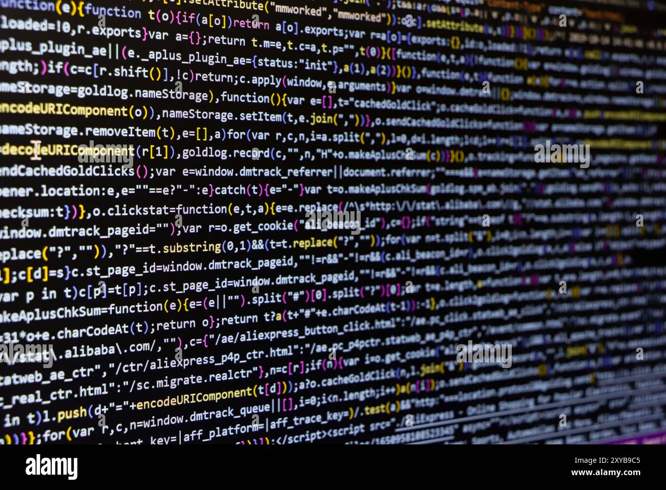 Code source du logiciel. Code de programmation. Code de programmation sur l'écran de l'ordinateur. Développeur travaillant sur des codes de programme dans le bureau. Code source Banque D'Images