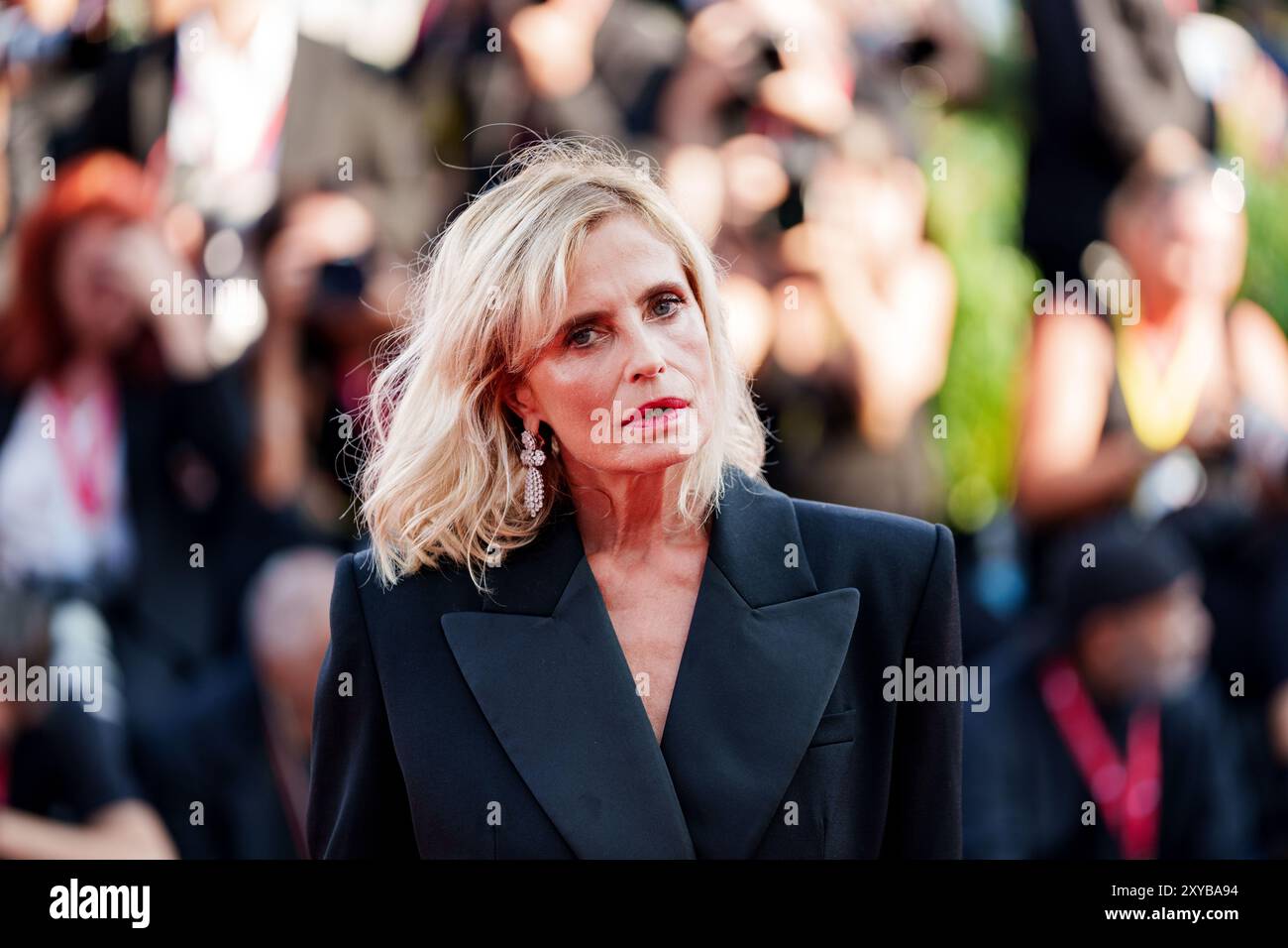 VENISE, ITALIE - AOÛT 28 2024 - tapis rouge d'ouverture - Isabella Ferrari assiste à un tapis rouge pour le 81e Festival du film de Venise (photo : Giovanna Onofri) Banque D'Images