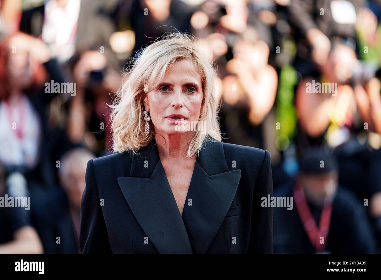 VENISE, ITALIE - AOÛT 28 2024 - tapis rouge d'ouverture - Isabella Ferrari assiste à un tapis rouge pour le 81e Festival du film de Venise (photo : Giovanna Onofri) Banque D'Images