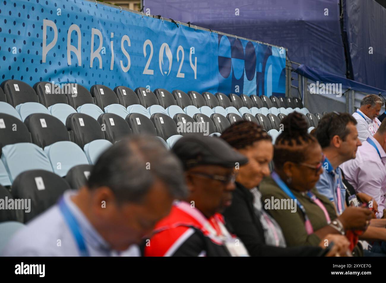 PARIS, FRANCE-26 juillet 2024 : participants à la cérémonie d'ouverture des Jeux Olympiques de Paris 2024 au stade Trocadéro Banque D'Images
