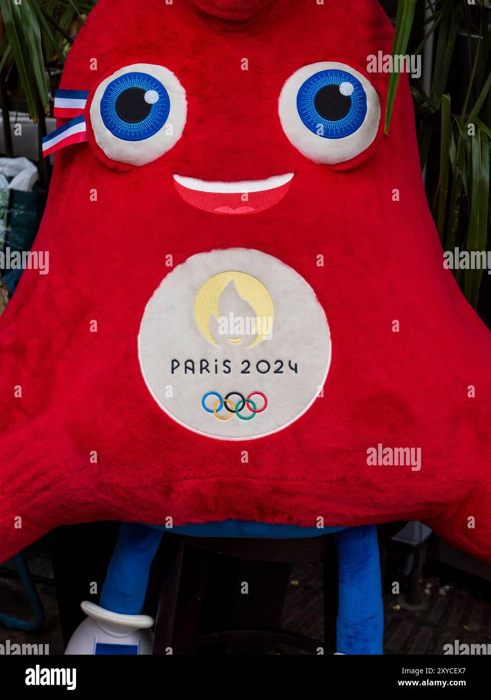 Paris Summer Olympics 2024 Merch, place du Tertre, Montmartre, Paris, France, Europe, UE. Banque D'Images