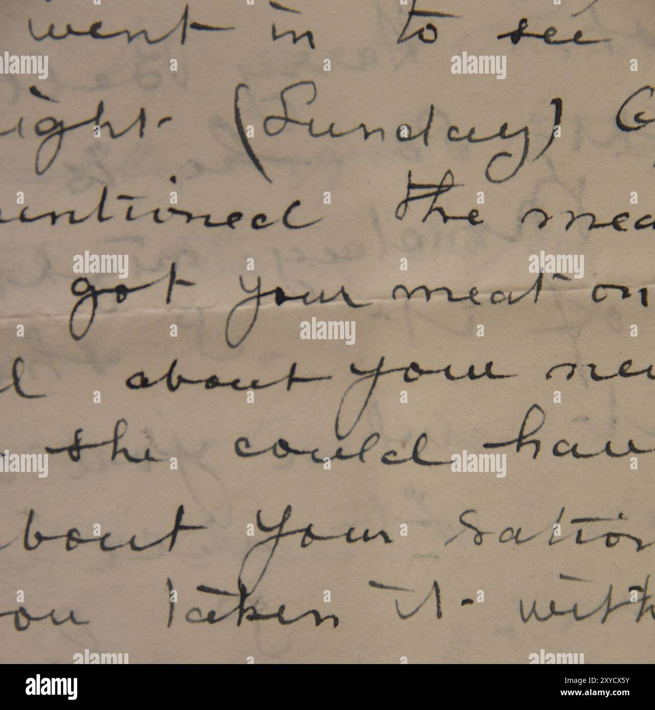 Extrait d'une ancienne lettre manuscrite des années 1940 avec écriture typique de cette époque Banque D'Images